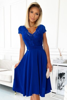 381-3 LINDA - szyfonowa sukienka z koronkowym dekoltem - CHABROWA